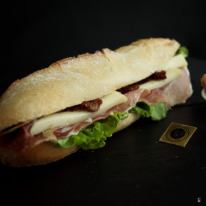 sandwich-jambon-cru-fromage-de-pays-sud-ouest-18-6-snack-pau